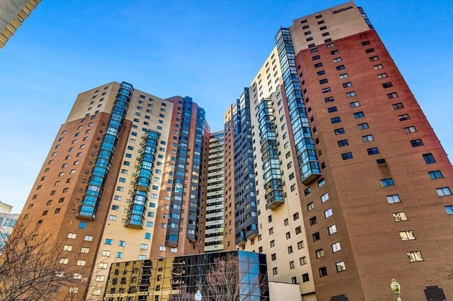 Beautiful And Modern 1 Bed, 1 Bath Condo In Prime Location With High Walk Score In Alta Vista - Beautiful And Modern 1 Bed, 1 Bath Condo In Prime Location With High Walk Score In Alta Vista