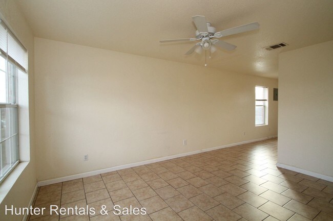 Building Photo - 1604 Aztec Trce