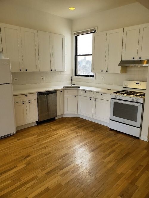 Primary Photo - 944 N Orleans St