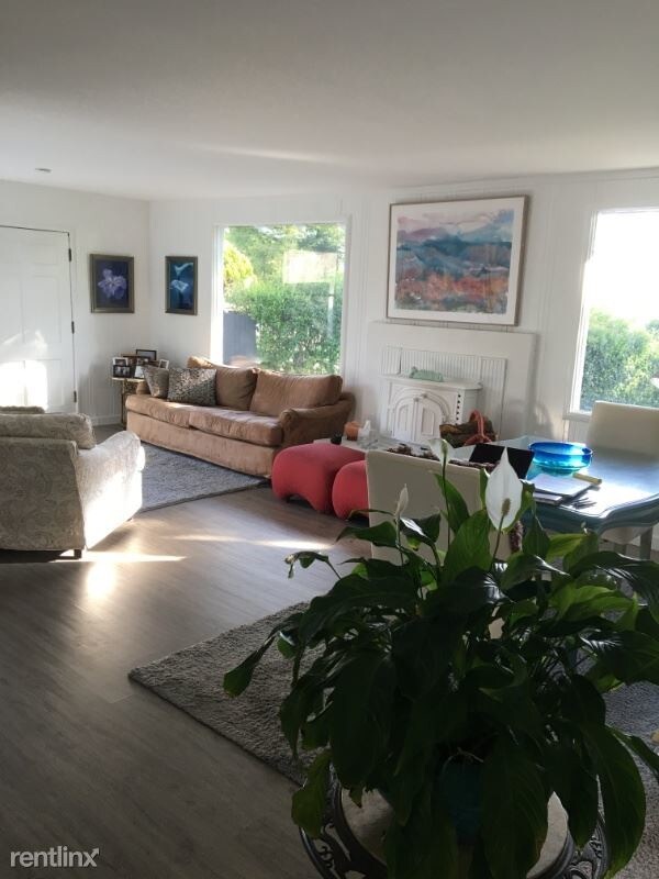 Foto del edificio - 2 br, 1 bath House - 32 Midway Avenue