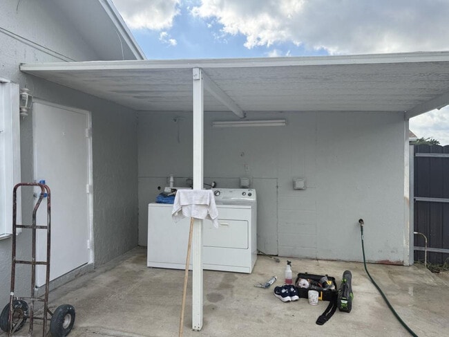 Foto del edificio - 24000 SW 207th Ave