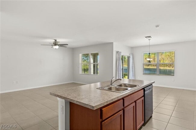 Building Photo - 3495 Acapulco Cir