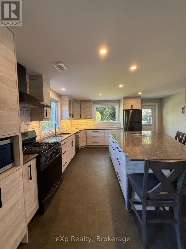 Building Photo - 502435 Grey Rd 1