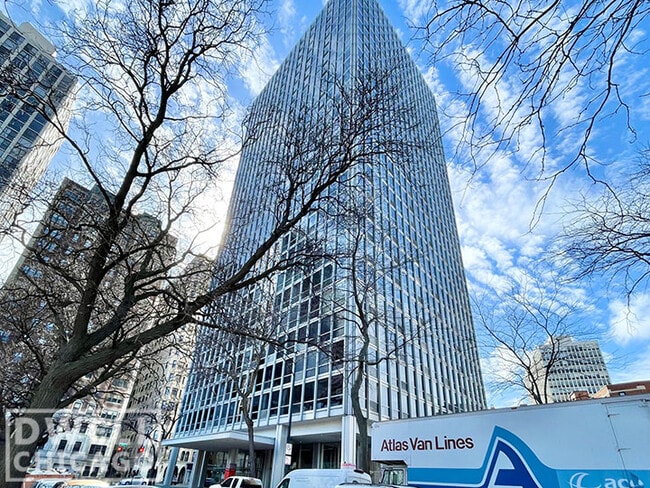 Building Photo - 2355 N Commonwealth Ave