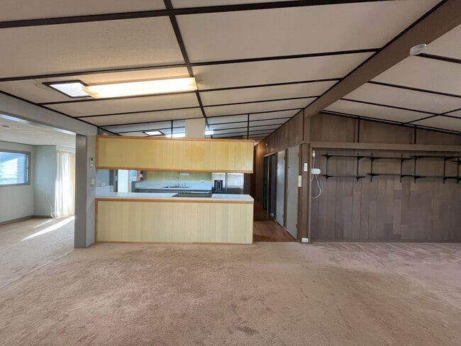 Building Photo - Pacific Palisades - Large Single Family Ho...