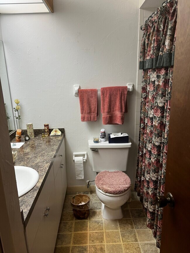 Foto del edificio - 3417 SW Santa Barbara Pl