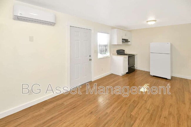 Building Photo - 961 Barkley Ct