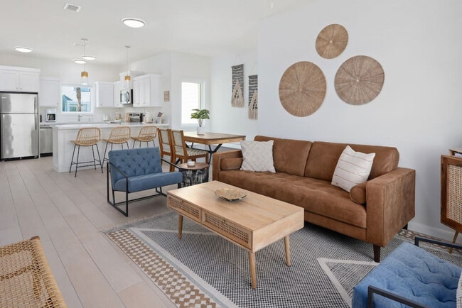 Building Photo - 110 Las Joyas Blvd