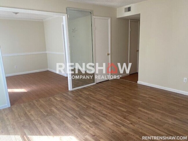 Building Photo - 5400 Sputnik Dr