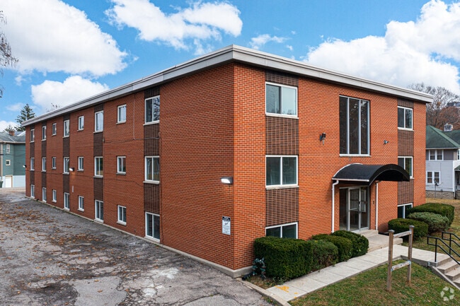 Building Photo - 320 Grafton