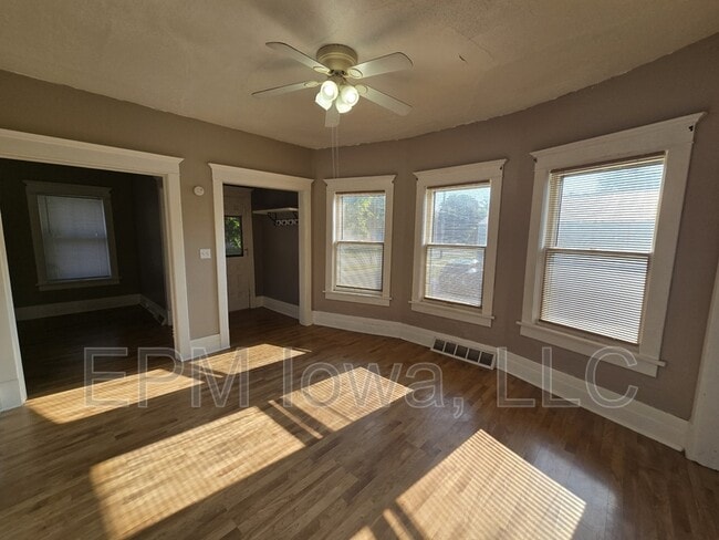 Building Photo - 2019 Falls Ave