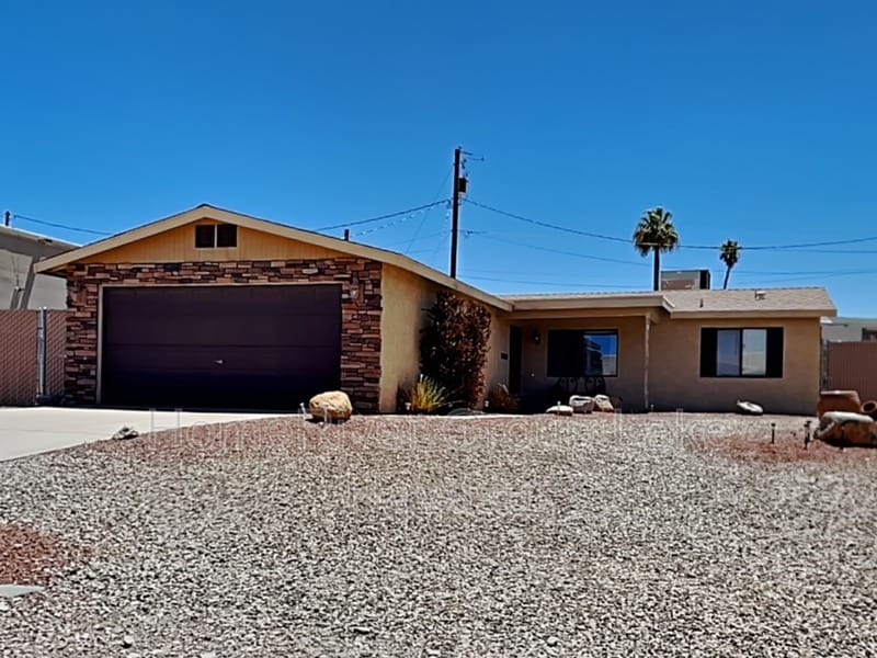 Primary Photo - 2470 Huntington Dr