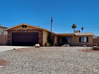 Building Photo - 2470 Huntington Dr
