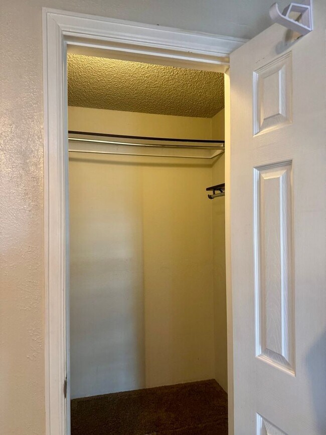 Foto del edificio - 13762 E Lehigh Ave