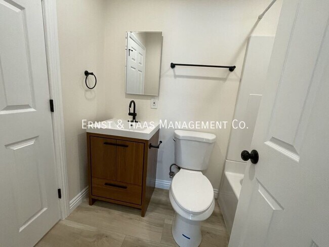 Foto del edificio - 741 W 4th St