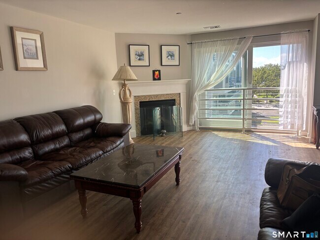 Foto del edificio - 133 Harbour Close
