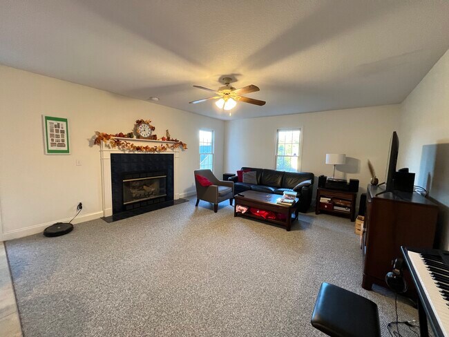 Foto del edificio - 14 Carter Crest Ln