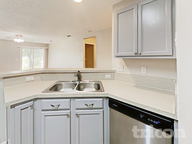 Building Photo - 137 Brays Island Ln