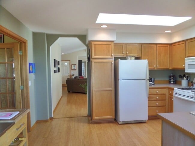 Building Photo - 1911 Ponderosa Ct