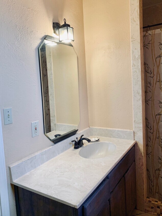 Foto principal - 3116 Sylvia Rd SW