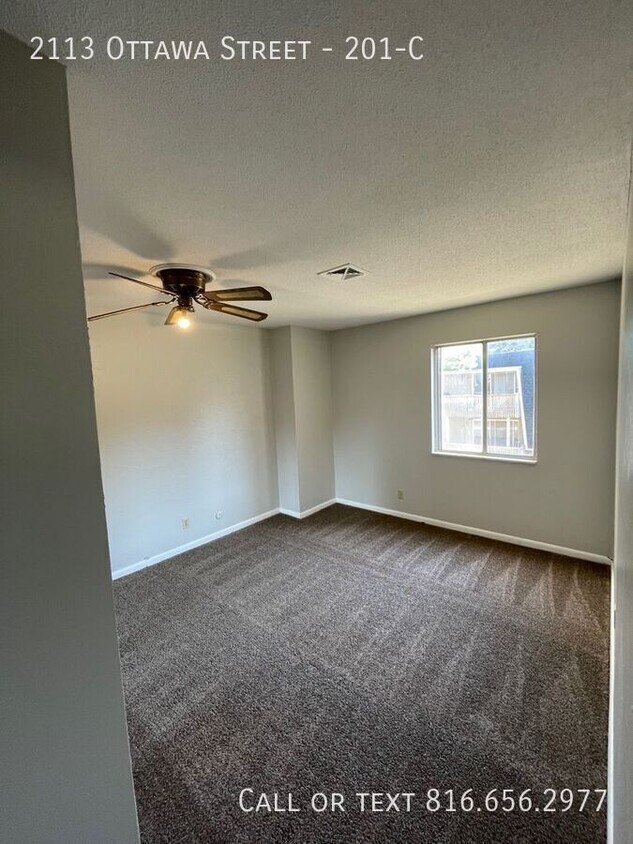 Foto principal - 2113 Ottawa St