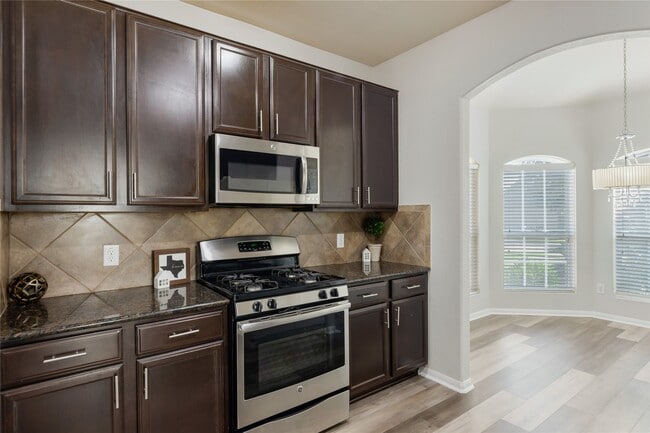 Foto del edificio - 15007 Holland Grove Ct