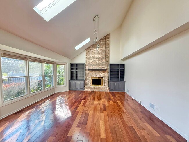 Building Photo - 2825 Tory Ct