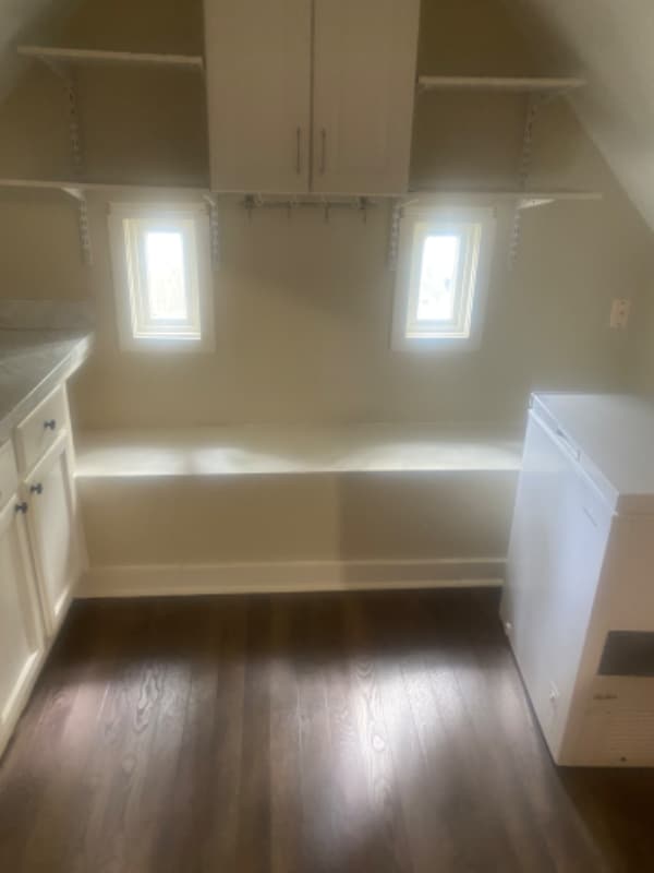 Photo - 2098 Court Ave Apartment