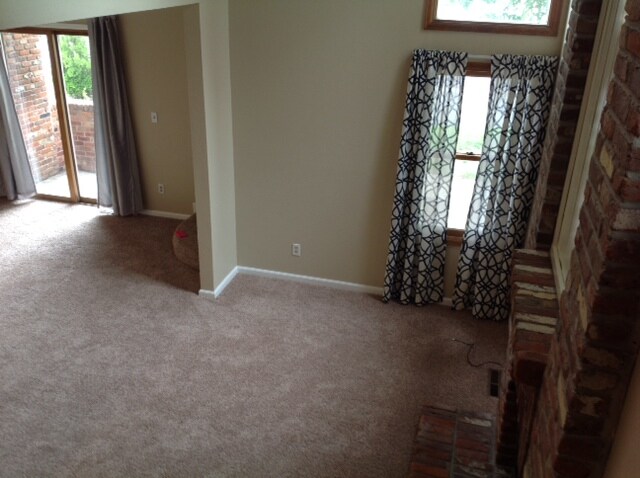 dramatic 2story height in family room with fp - 4245 S Granby St