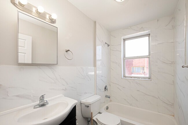 Building Photo - 234 N 18th St