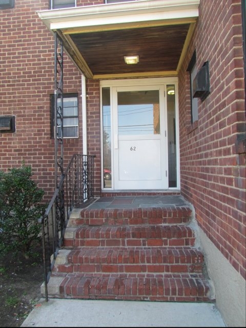 62 Tulip Avenue Apartments - 62 Tulip Avenue