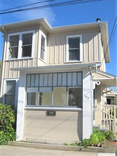Building Photo - 107 19th St