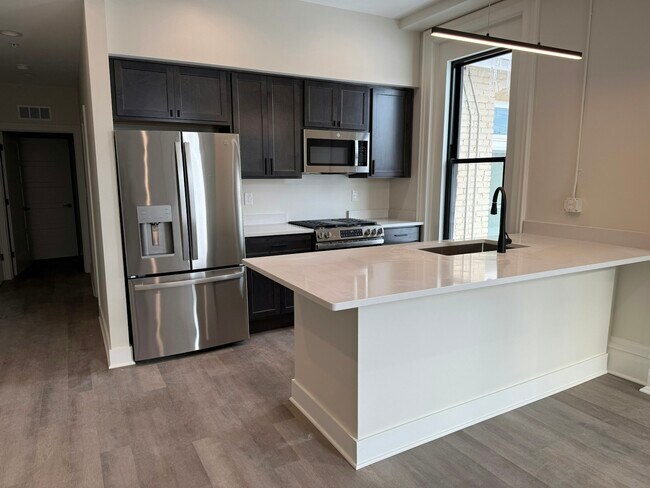 Foto del edificio - 106 E Erie St