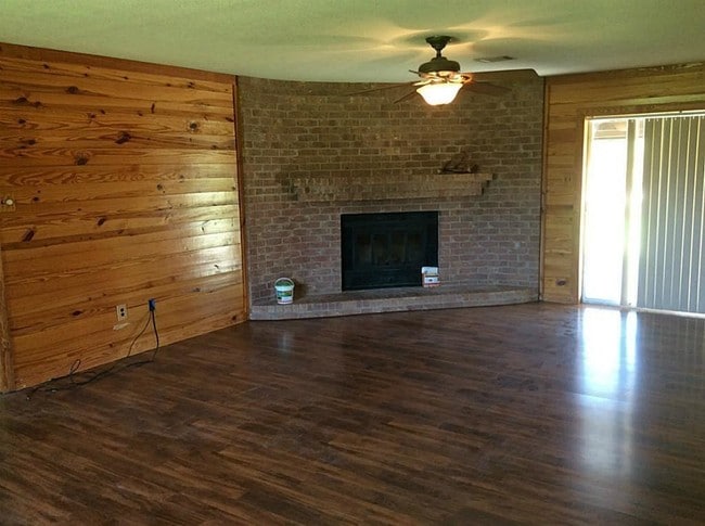 Building Photo - 39820 FM 2979