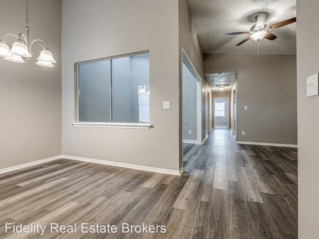 Building Photo - 3 br, 2 bath House - 7809 S Douglas Ave