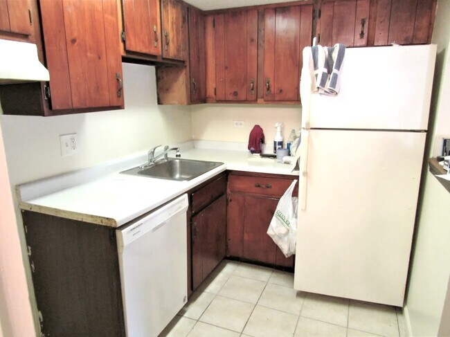 Foto del edificio - 81 Maude Ave