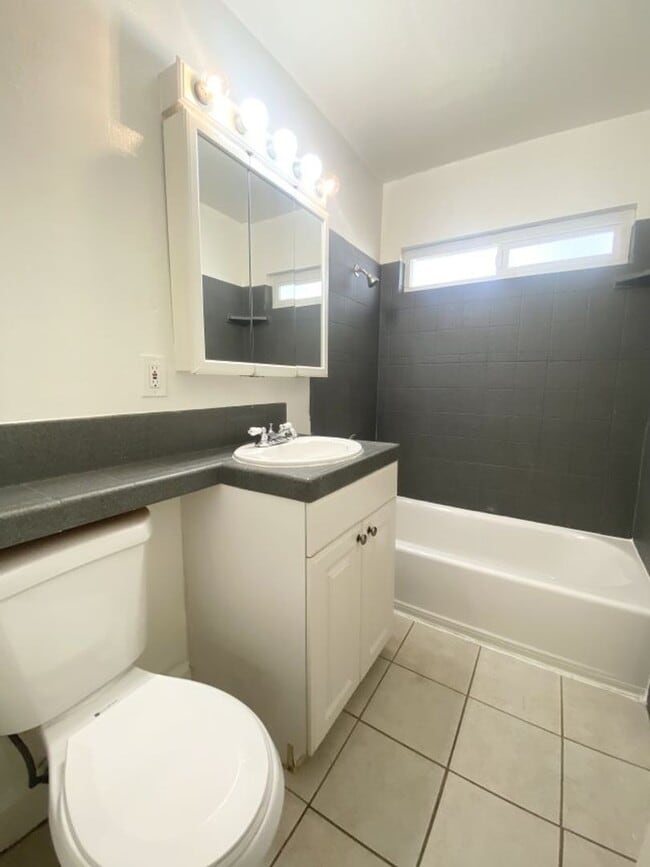 Foto del edificio - SDC T 1633-1639