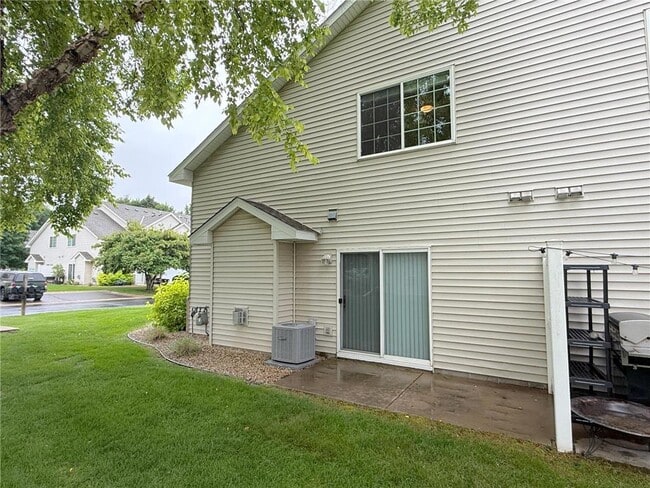 Building Photo - 5418 Fawn Meadow Curve