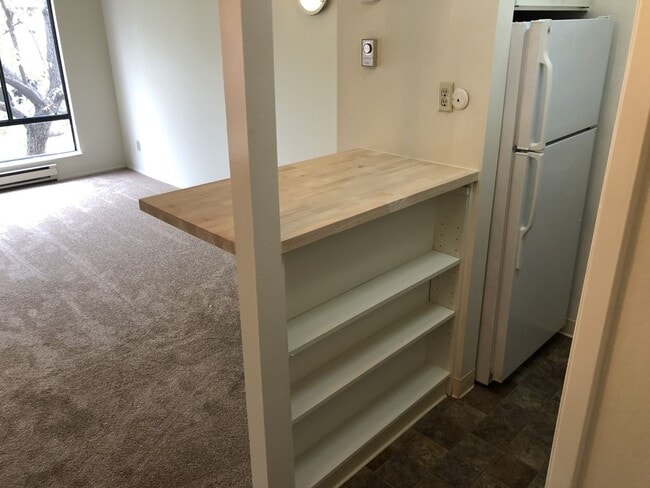 Foto del edificio - Studio Condo Available Now