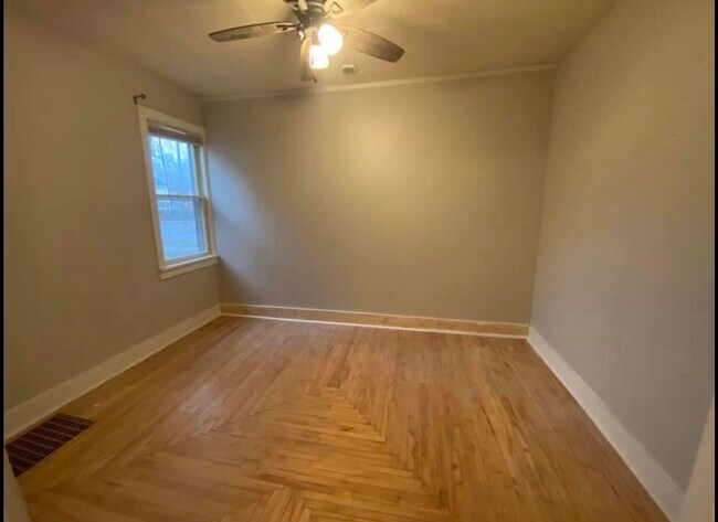 Foto del edificio - 1527 Ferry St