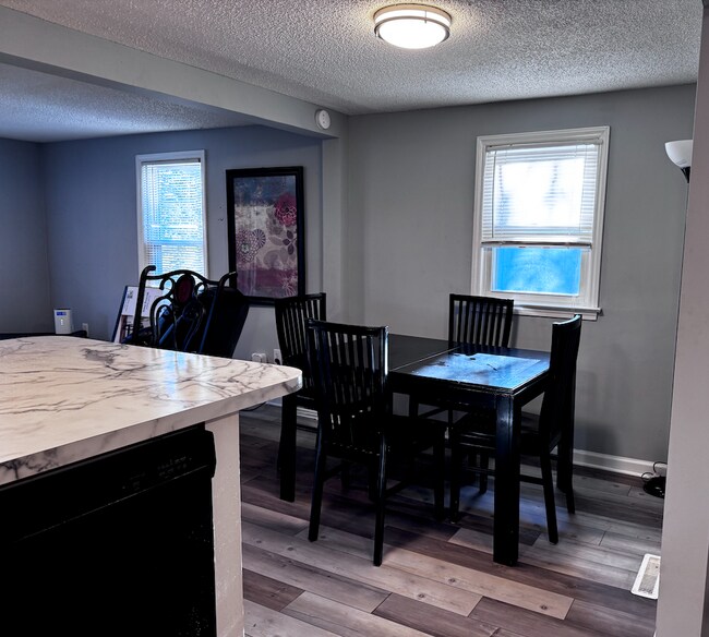 Foto del edificio - Room in House on Kannapolis Hwy