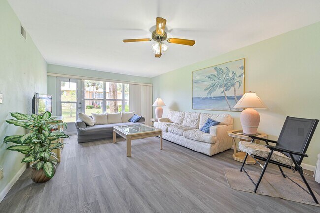 Foto del edificio - Beautiful Condo in South Naples