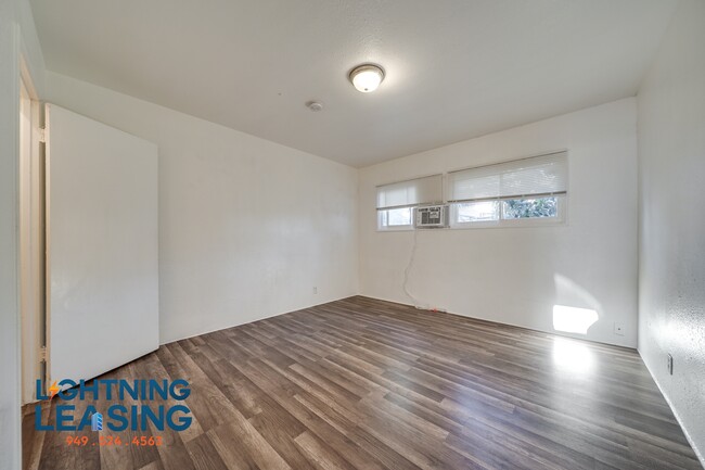 Foto del edificio - 14759 1/2 Vanowen-4B