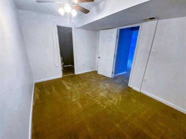Foto del edificio - 10104 Terrace Ct