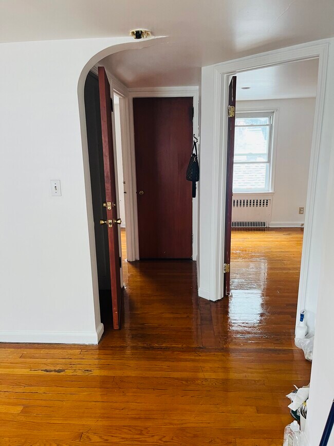 70 Eileen St Unit 3, Albany, NY 12203 Apartments in Albany, NY