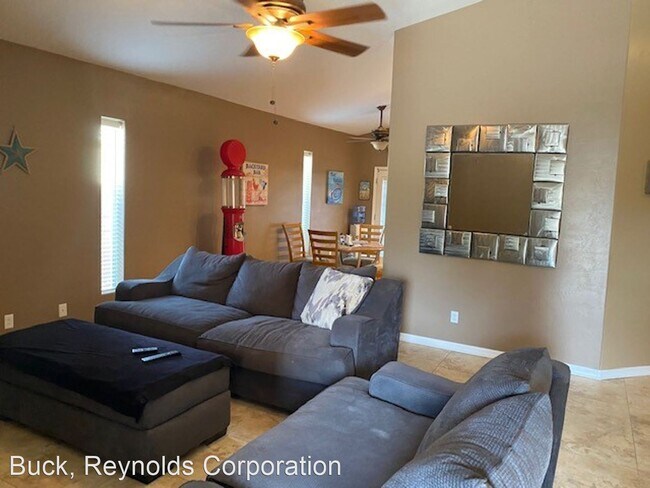 Building Photo - 3 br, 2 bath House - 7850 Oriole Dr.