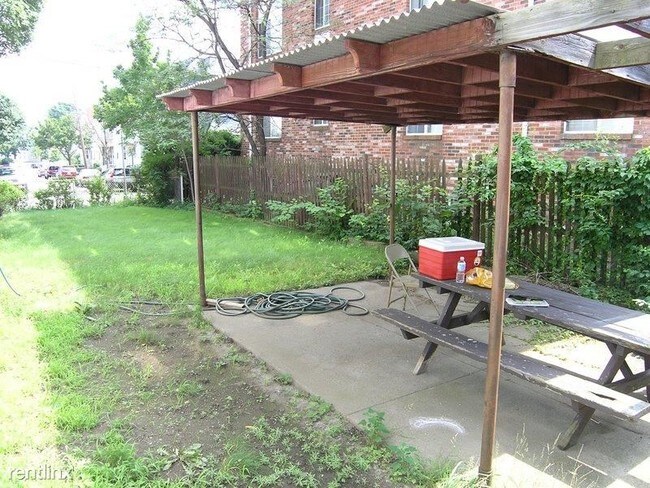 Building Photo - 99 Concord Ave