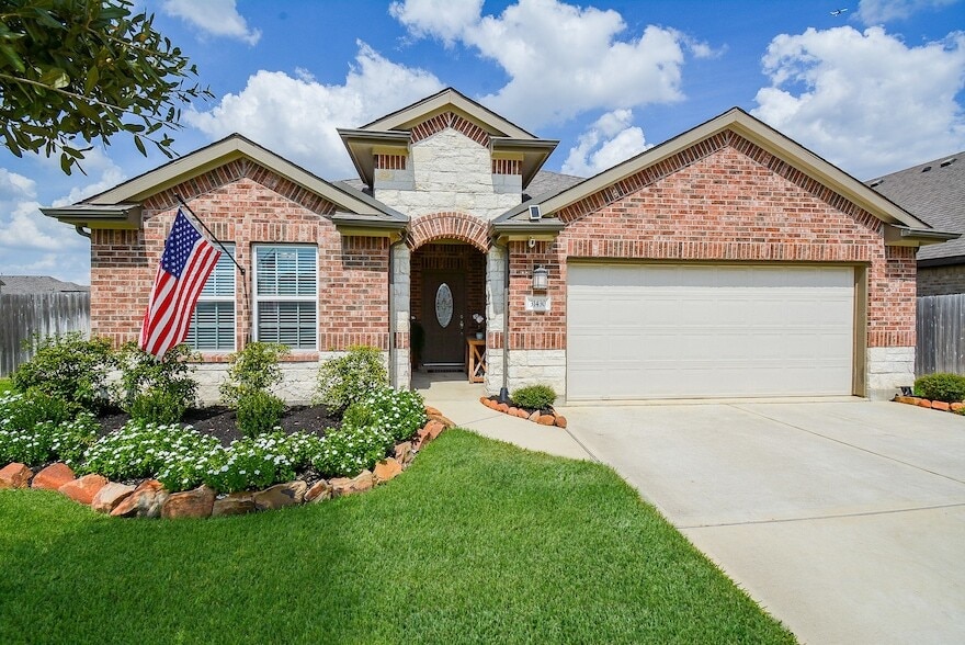 Foto principal - 31430 Stone Ridge Forest Dr