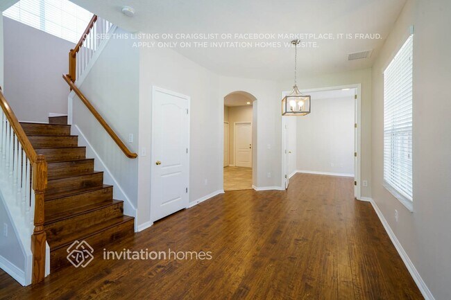 Foto del edificio - 5019 Bridgeway Ln