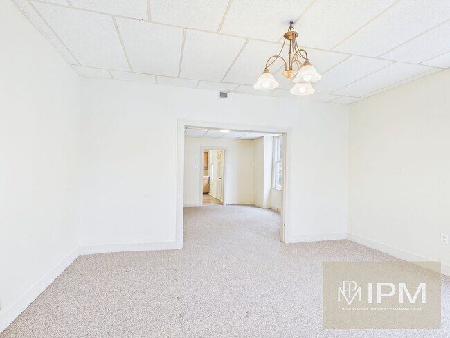 Foto del edificio - Charming 3 Bedroom, 1 Bath Home in Northeastern Schools!